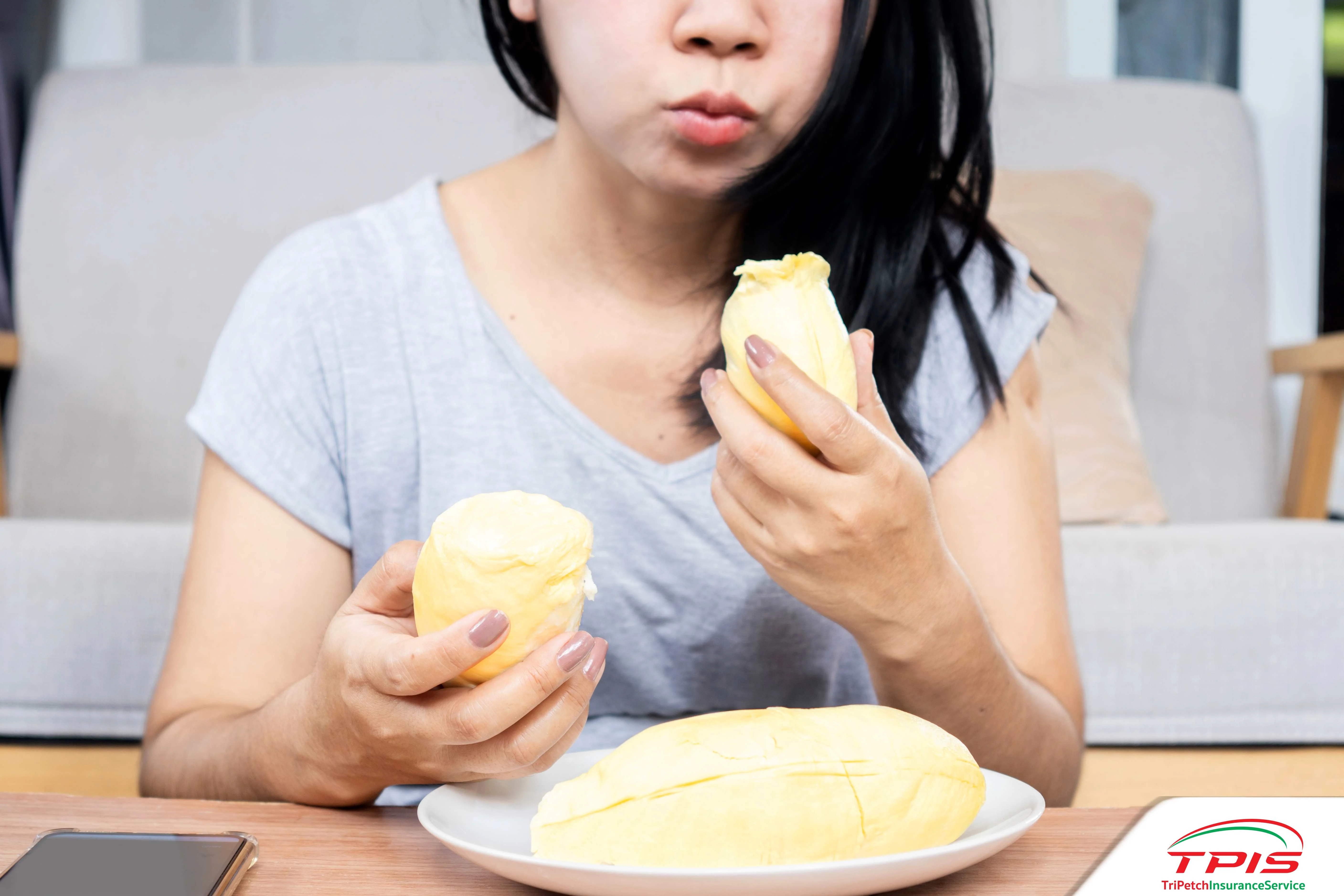ทุเรียน มีประโยชน์และเป็นโทษต่อสุขภาพอย่างไร กินแค่ไหนถึงพอดี?